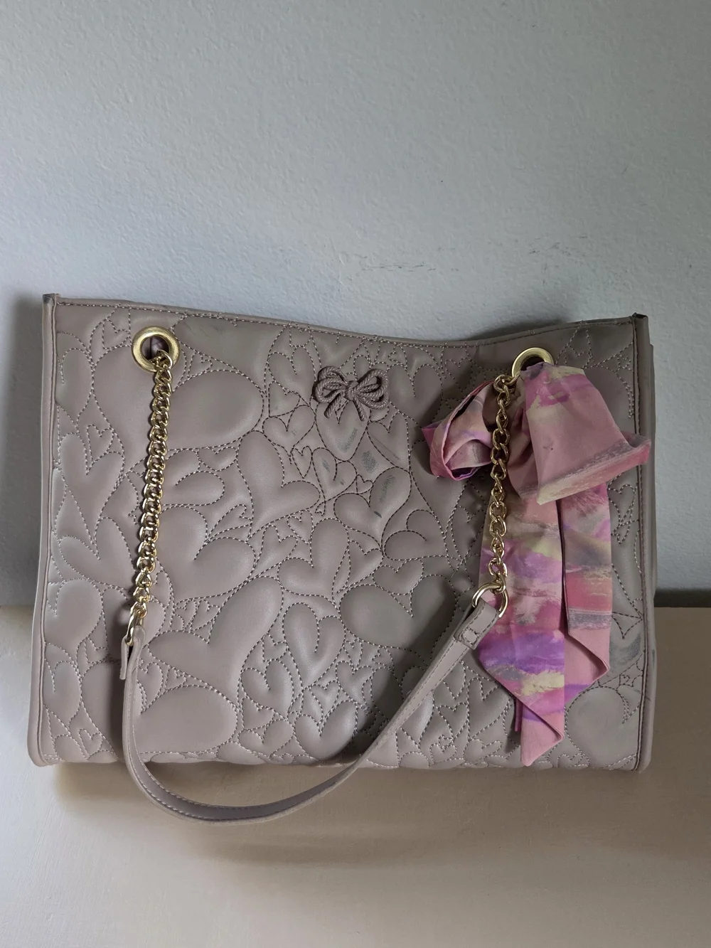 Betsey Johnson Women's Quilted Tote Bag in Light Taupe with Pink Scarf - Picture 1 of 12